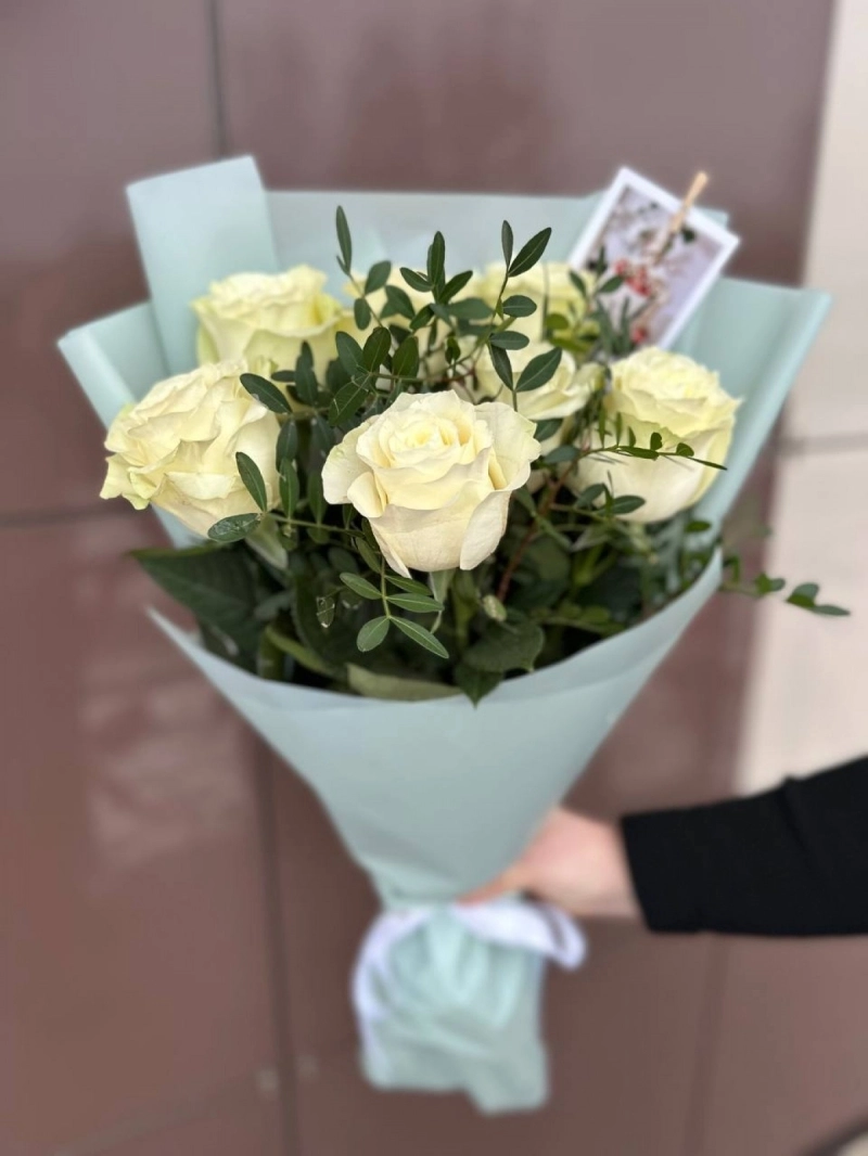 Букет | 7 роз в оформление