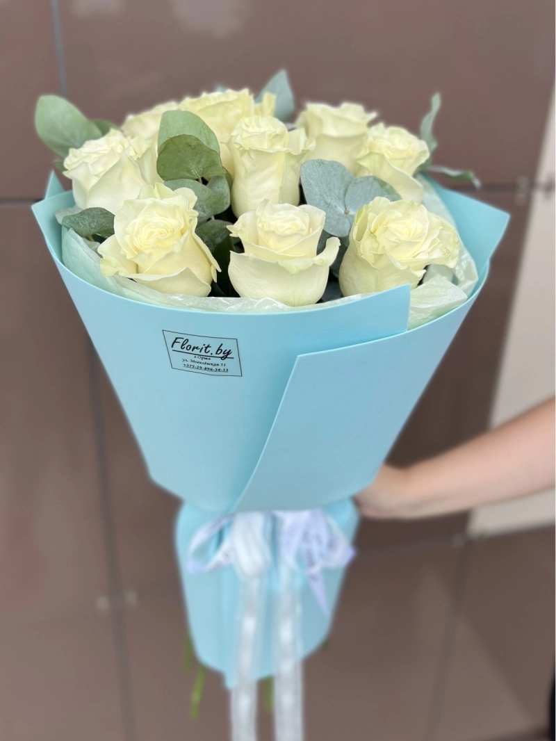 Букет | 9 роз с эвкалиптом